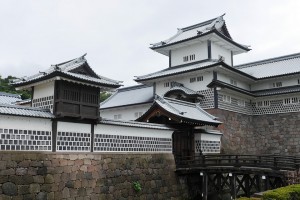 День 5. Канадзава: традиционный сад Кэнроку-эн, замок Канадзава, район старинных самурайских домов, средневековая чайная улочка Хигаси-чая, переезд в Осаку. Лицензия CC0 Creative Commons, автор kevboynet