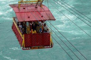 День 1. Ниагарский Экспресс. Лицензия CC0 Creative Commons, автор Hans